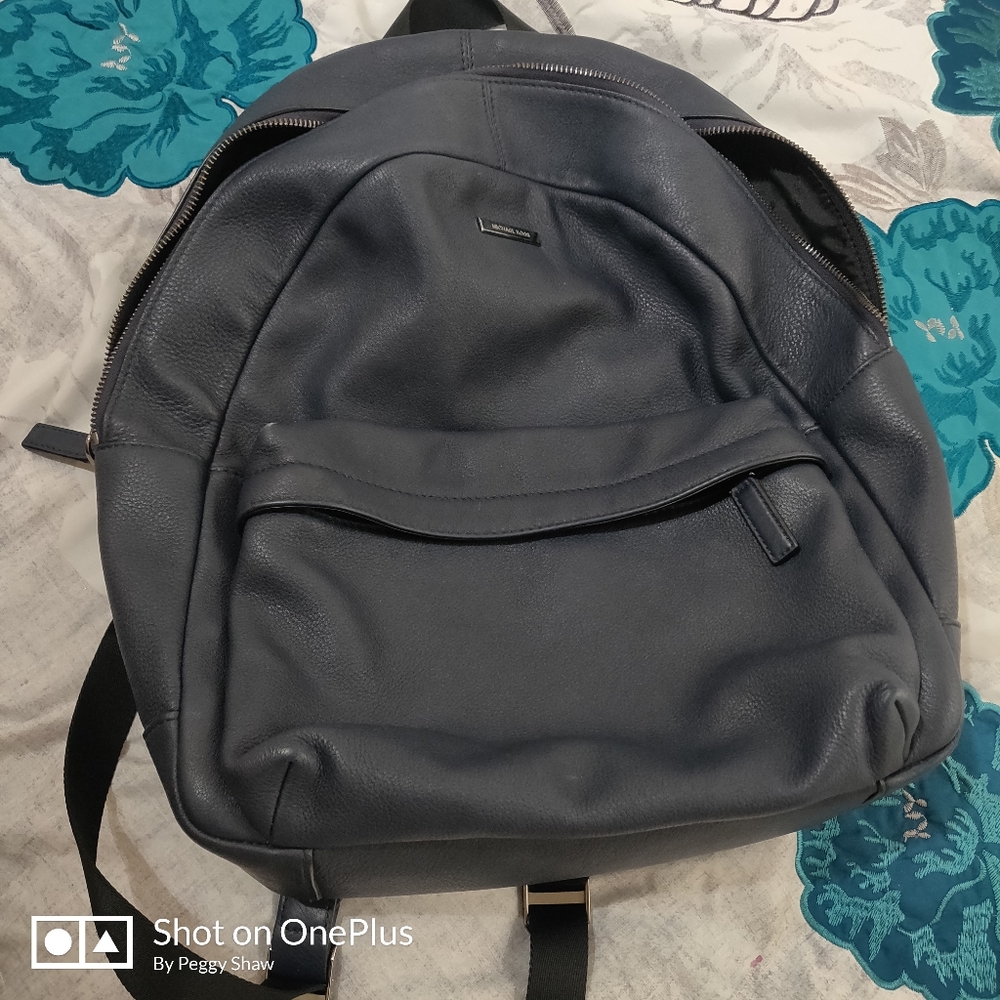 Michael kors backpack ( READ)